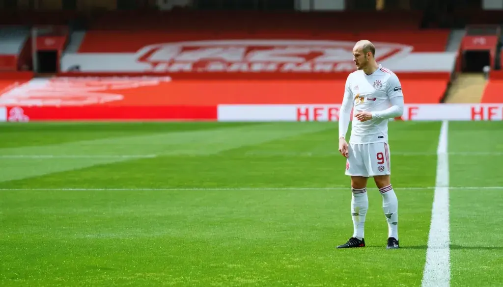 Harry Kane's Minor Discomfort Prompts Precautionary Withdrawal Before Bayern Munich Commitment